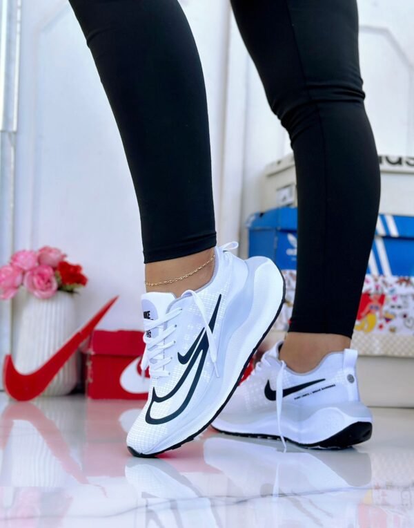 Nike Dama